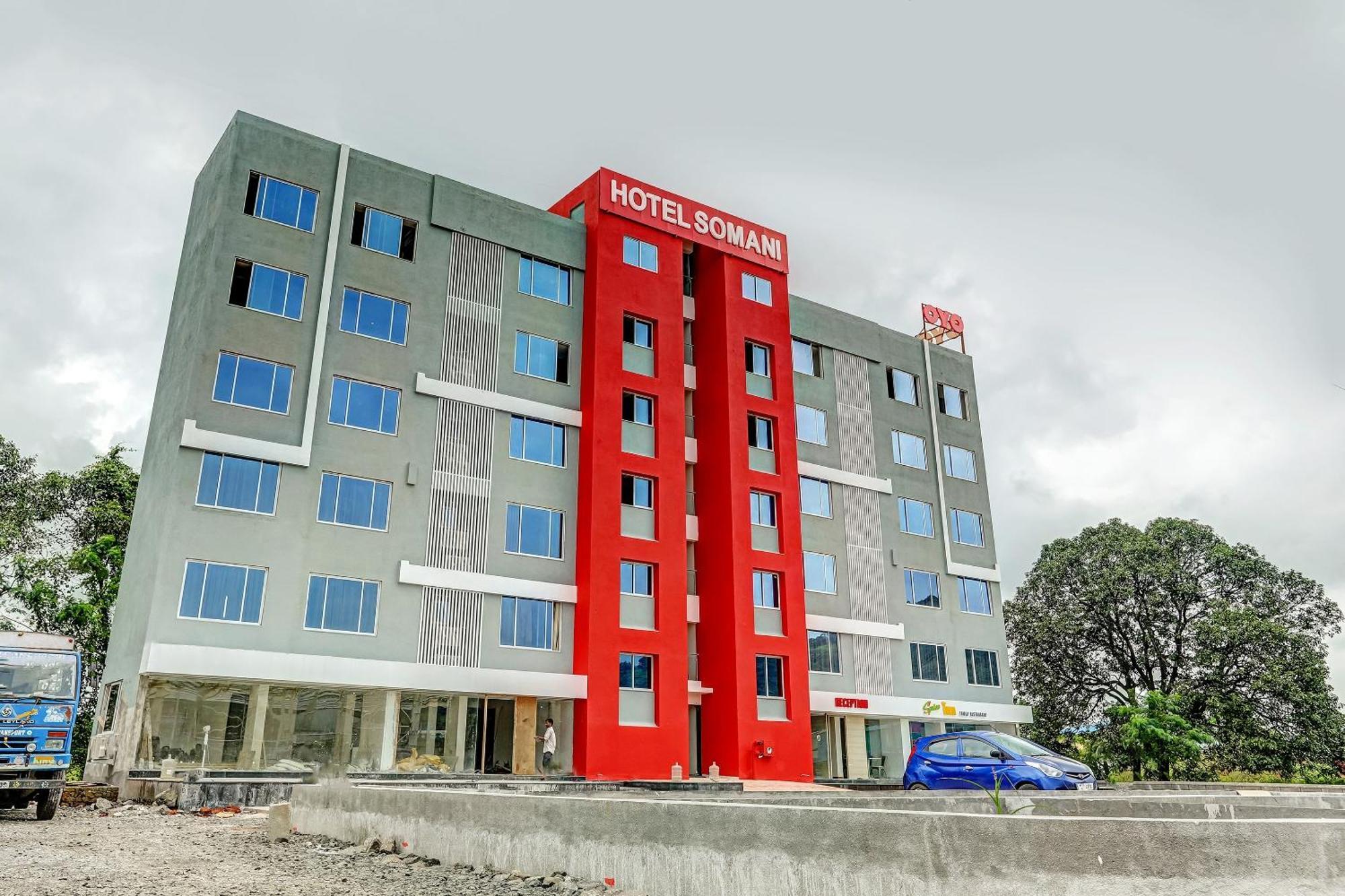 Townhouse Somani Hotel Apta Exterior photo